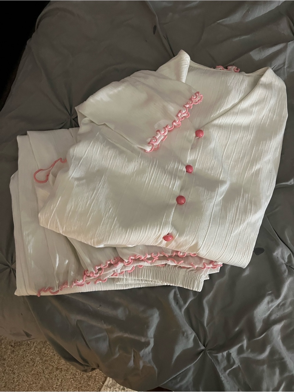 Soft White Women's Pajama Set with Pink Trim.  It is soo comfortable!!!!💤💤💤💤